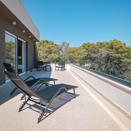 Rhapsody In Green - Luxury Villa In Zadar Crno Eksteriør billede