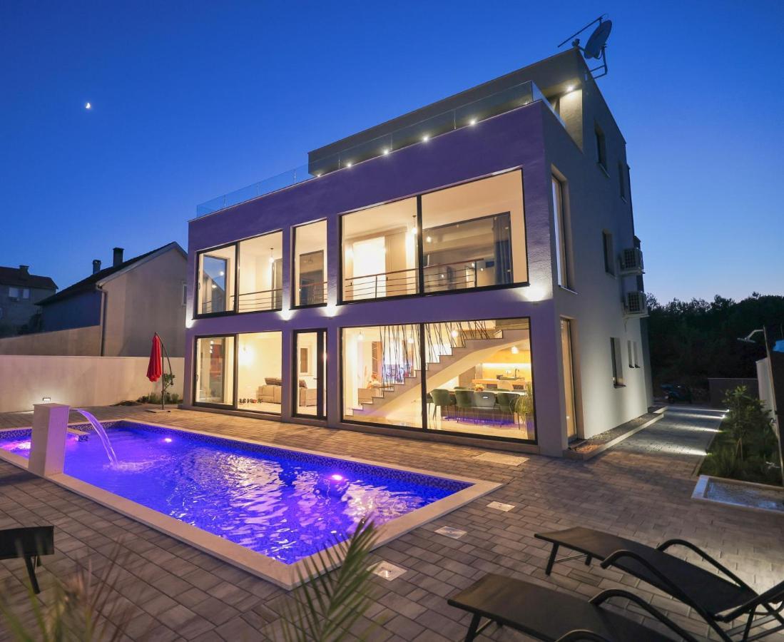 Rhapsody In Green - Luxury Villa In Zadar Crno Eksteriør billede
