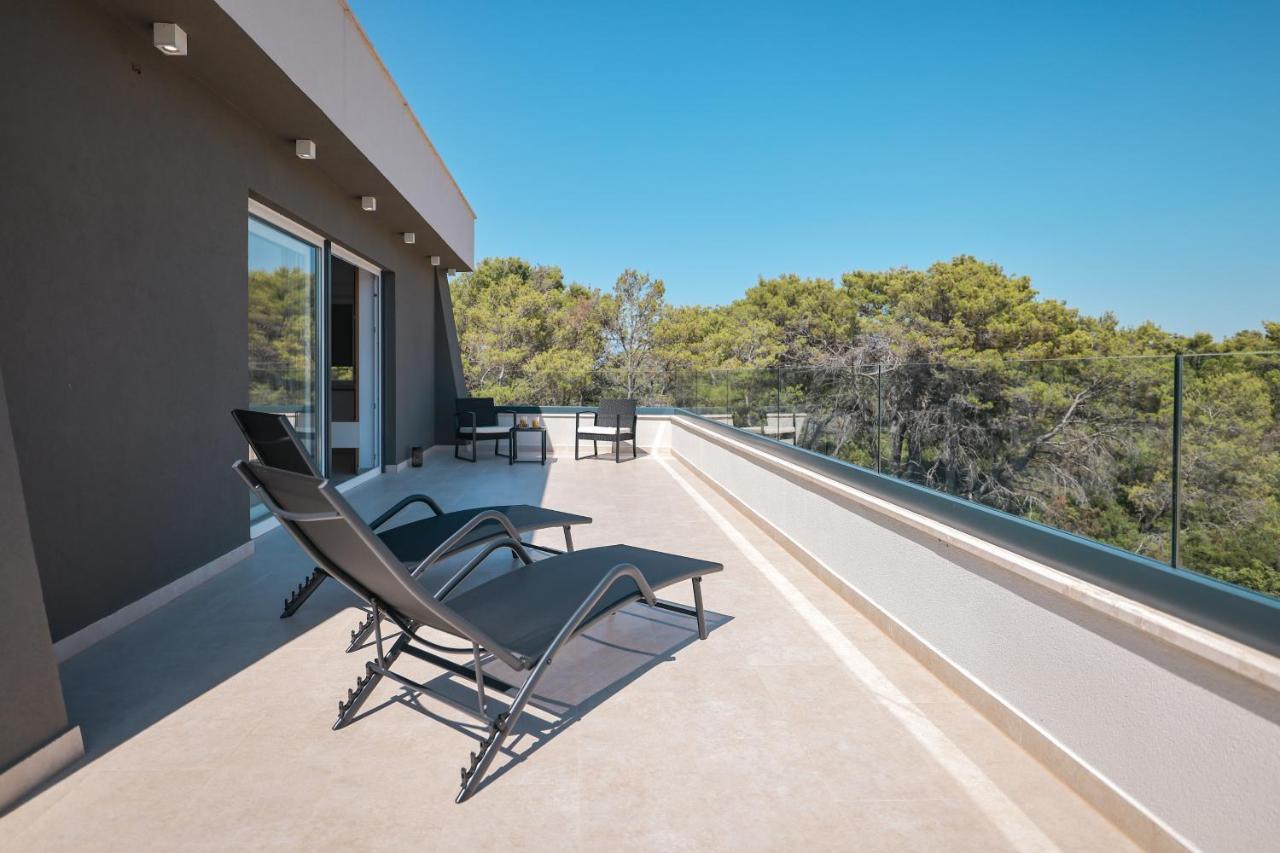 Rhapsody In Green - Luxury Villa In Zadar Crno Eksteriør billede