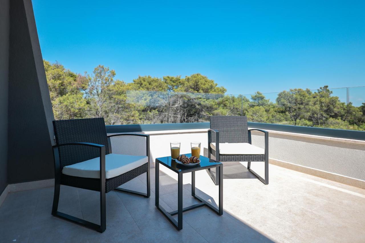 Rhapsody In Green - Luxury Villa In Zadar Crno Eksteriør billede