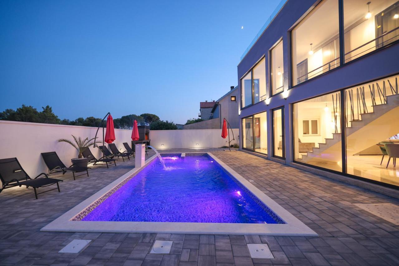 Rhapsody In Green - Luxury Villa In Zadar Crno Eksteriør billede