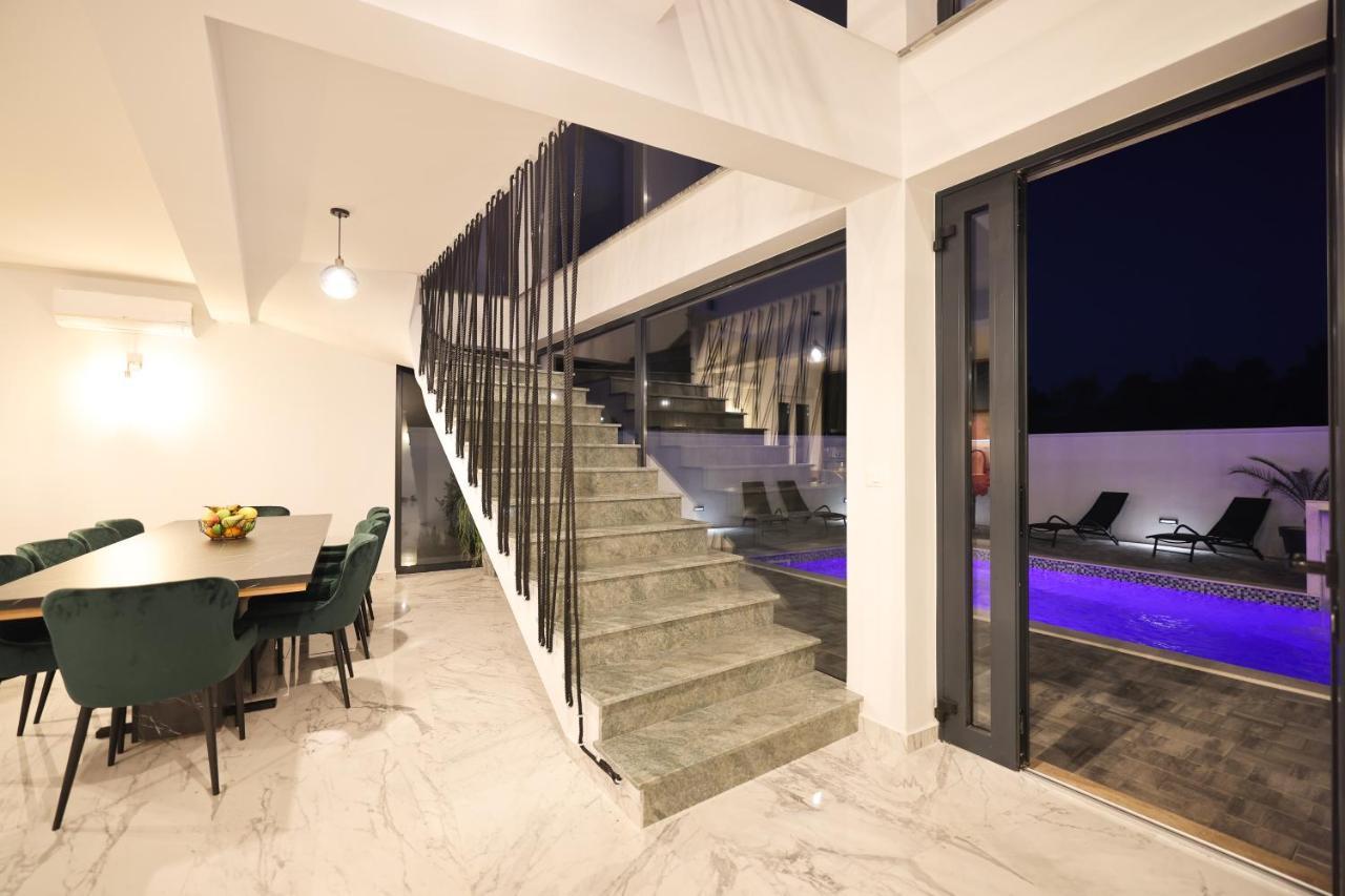 Rhapsody In Green - Luxury Villa In Zadar Crno Eksteriør billede